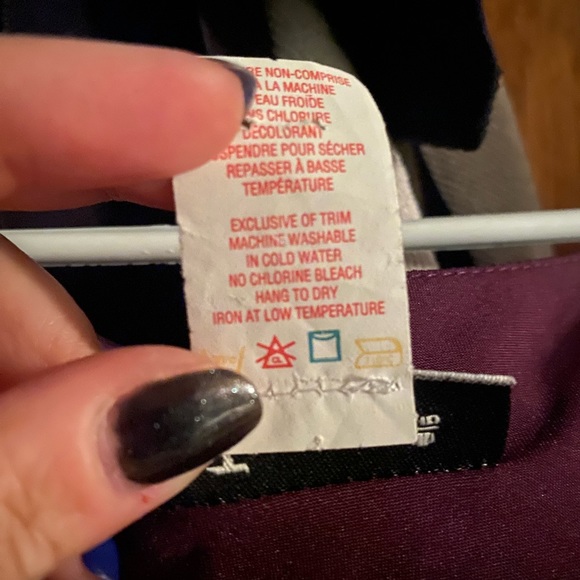 Short sleeved dress - Picture 2 of 3